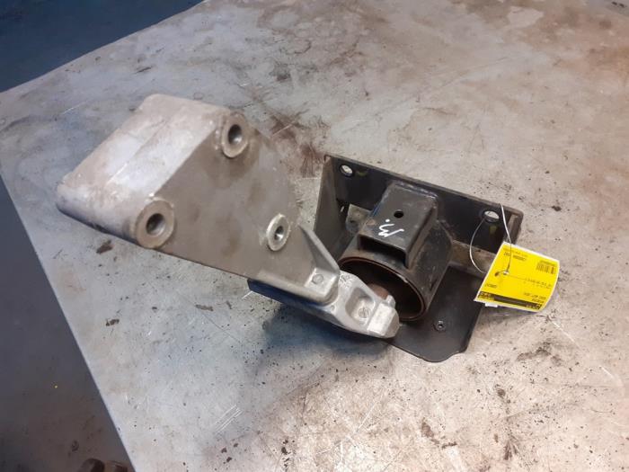 Used Engine mount Suzuki Swift (ZA/ZC/ZD) 1.2 16V Price € 35,00 Margin scheme offered by Yellow Parts