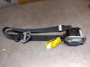 Used Seatbelt tensioner, left Suzuki Grand Vitara II (JT) 1.6 16V Price € 95,00 Margin scheme offered by Yellow Parts