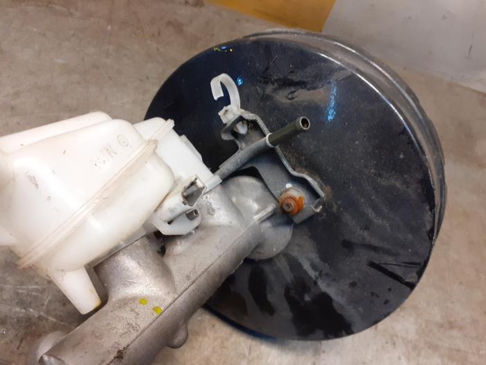 Usagé Assistant de freinage Suzuki Alto (RF410) 1.1 16V Prix € 69,00 Règlement à la marge proposé par Yellow Parts