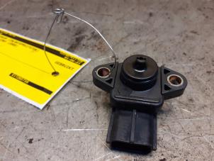 Map Sensor (Einlasskrümmer) van een Suzuki Jimny Hardtop 1.3i 16V 4x4 2000