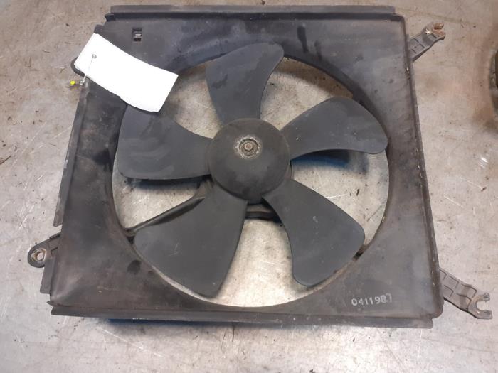 Radiator fan from a Suzuki Swift (SF310/413) 1.3 1999