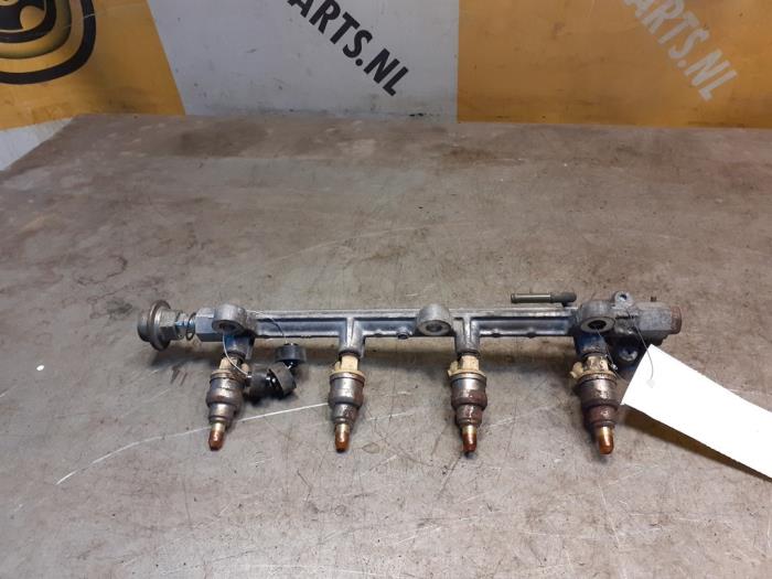 Usagé Système d'injection Suzuki X-90 (SZ416) 1.6 16V 4x4 Prix € 80,00 Règlement à la marge proposé par Yellow Parts