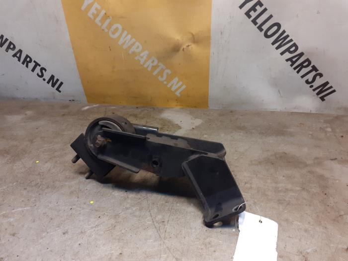Used Engine mount Suzuki Baleno (GA/GB) 1.6 16V Price € 34,99 Margin scheme offered by Yellow Parts