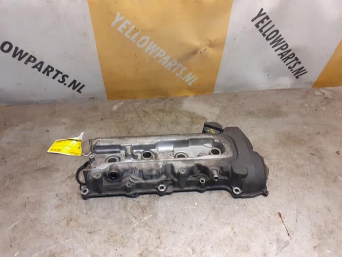 Usagé Couvercle soupapes Suzuki SX4 (EY/GY) 1.6 16V VVT Comfort,Exclusive Autom. Prix € 24,99 Règlement à la marge proposé par Yellow Parts
