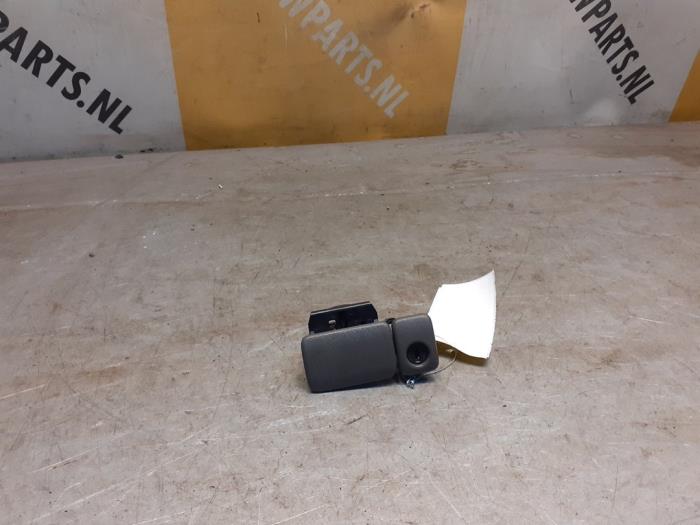 Begagnade Handskfacklock Suzuki Jimny Hardtop 1.3i 16V 4x4 Pris € 24,99 Marginaltabell erbjuds av Yellow Parts