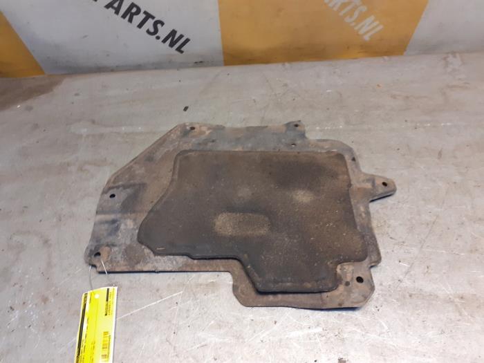 Gebrauchte Abdeckblech Motor Suzuki Grand Vitara II (JT) 2.0 16V Preis € 25,00 Margenregelung angeboten von Yellow Parts