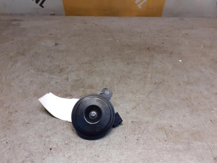Używane Klakson Suzuki Vitara (LY/MY) 1.4 Booster Jet Turbo 16V SHVS AllGrip Cena € 25,00 Procedura marży oferowane przez Yellow Parts