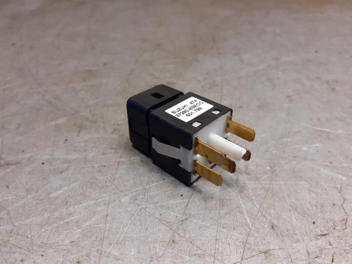 Fog light switch Suzuki WagonR+ 1.3 16V 3728083E00 SUZUKI