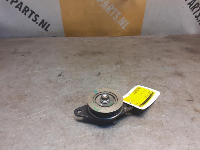 Usados Rodillo tensor correa múltiple Suzuki Alto 1.0 12V Precio € 35,00 Norma de margen ofrecido por Yellow Parts