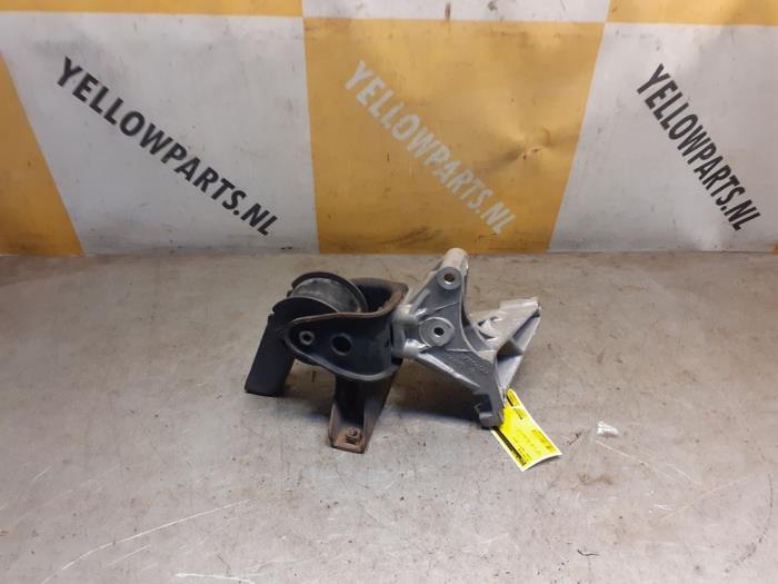 Usagé Support moteur Suzuki Swift (ZA/ZC/ZD) 1.2 16_ Prix € 30,00 Règlement à la marge proposé par Yellow Parts