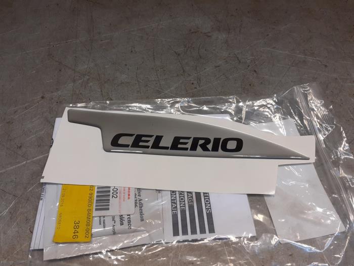 Używane Emblemat Suzuki Celerio (LF) 1.0 12V Cena € 17,50 Procedura marży oferowane przez Yellow Parts