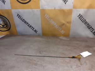 Usados Varilla medidora de aceite Suzuki Alto 1.0 12V Precio € 19,99 Norma de margen ofrecido por Yellow Parts