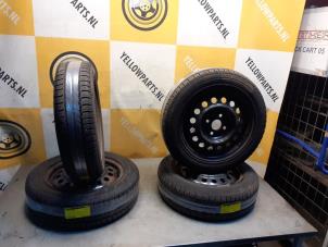 Usagé Kit jantes + pneumatiques Suzuki Alto (GF) 1.0 12V Prix € 190,00 Règlement à la marge proposé par Yellow Parts