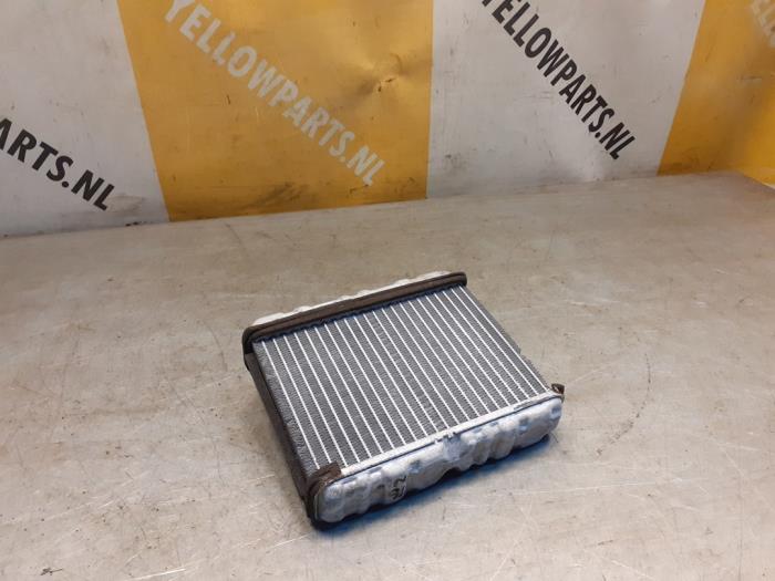Heating radiator from a Suzuki New Ignis (MH) 1.5 16V 2004