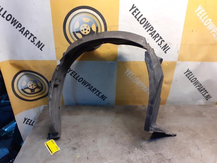 Używane Nadkole Suzuki Splash 1.0 12V Cena € 15,00 Procedura marży oferowane przez Yellow Parts