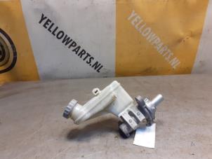 Używane Glówny cylinder hamulcowy Suzuki Swift (ZA/ZC/ZD1/2/3/9) 1.3 VVT 16V Cena € 35,00 Procedura marży oferowane przez Yellow Parts