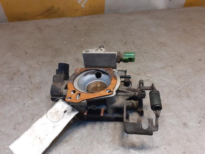Usagé Boitier papillon Suzuki Swift (SF413/416) 1.3i GL,GX Prix € 49,00 Règlement à la marge proposé par Yellow Parts