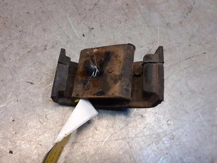 Used Engine mount Suzuki Alto (SH410) 1.0 GA,GL Price € 20,00 Margin scheme offered by Yellow Parts
