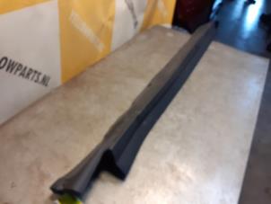 Begagnade Sidokjol, vänster Suzuki Swift (ZA/ZC/ZD1/2/3/9) 1.5 VVT 16V Pris € 59,99 Marginaltabell erbjuds av Yellow Parts