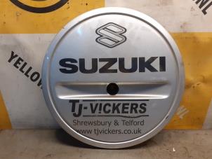Usados Cubierta de neumático Suzuki Grand Vitara I (FT/GT/HT) 2.0 16V Precio € 30,00 Norma de margen ofrecido por Yellow Parts