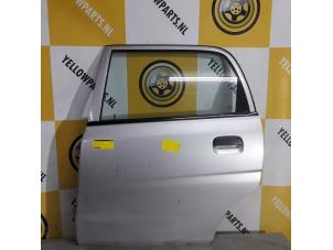 Usagé Portière 4portes arrière gauche Suzuki Alto (RF410) 1.1 16V Prix € 90,00 Règlement à la marge proposé par Yellow Parts