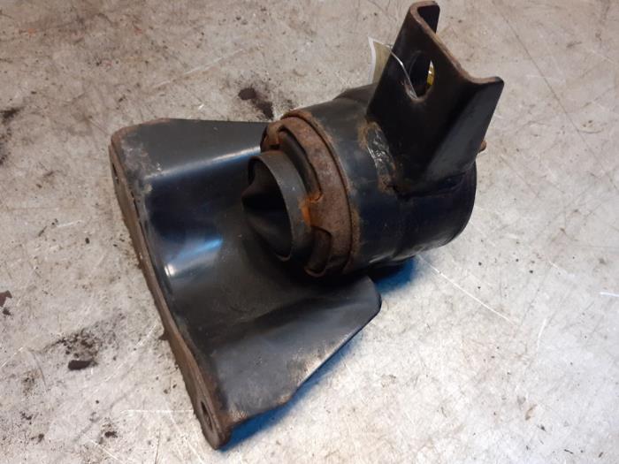 Used Engine mount Suzuki Swift (ZA/ZC/ZD1/2/3/9) 1.6 Sport VVT 16V Price € 35,00 Margin scheme offered by Yellow Parts