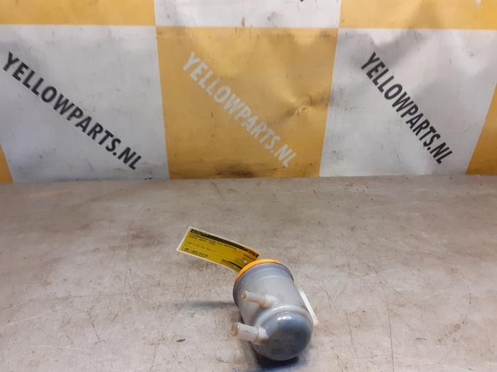 Begagnade Styrservotank Suzuki Swift (SF310/413) 1.3i 16V Pris € 20,00 Marginaltabell erbjuds av Yellow Parts