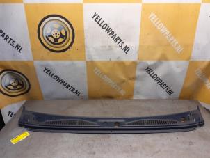 Used Cowl top grille Suzuki Jimny Hardtop 1.3i 16V 4x4 Price € 35,00 Margin scheme offered by Yellow Parts