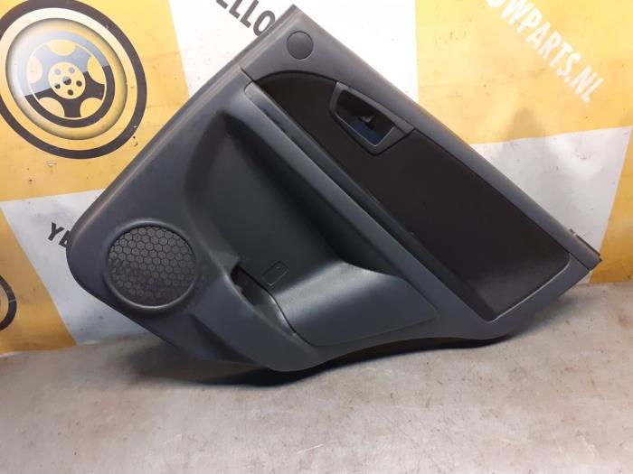 Door plate 4-doors right rear from a Suzuki SX4 (EY/GY) 1.6 16V VVT Comfort,Exclusive Autom. 2009