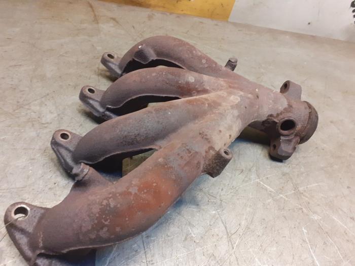 Gebrauchte Abgaskrümmer Suzuki Alto (SH410) 1.0 GA,GL Preis € 29,99 Margenregelung angeboten von Yellow Parts