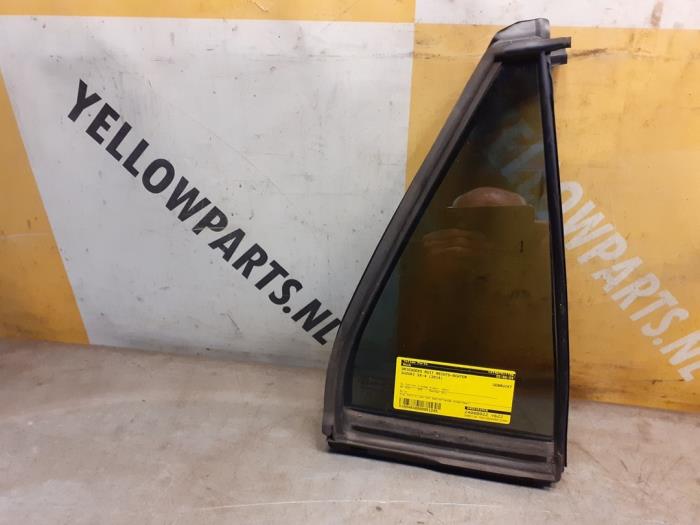 Usados Ventanilla triangular derecha detrás Suzuki SX4 S-Cross (JY) 1.6 16V AllGrip Precio € 45,00 Norma de margen ofrecido por Yellow Parts