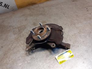 Usados Soporte de mangueta de dirección derecha delante Suzuki Swift (ZA/ZC/ZD1/2/3/9) 1.3 VVT 16V Precio € 39,95 Norma de margen ofrecido por Yellow Parts