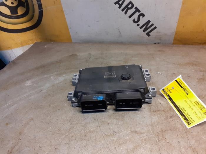 Used Engine management computer Suzuki Swift (ZA/ZC/ZD1/2/3/9) 1.3 VVT 16V Price € 69,00 Margin scheme offered by Yellow Parts