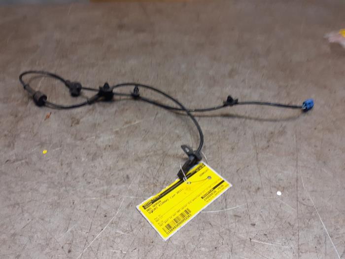 Begagnade ABS-sensor Suzuki Kizashi (FRE/FRF) 2.4 16V 4x4 Pris € 49,00 Marginaltabell erbjuds av Yellow Parts