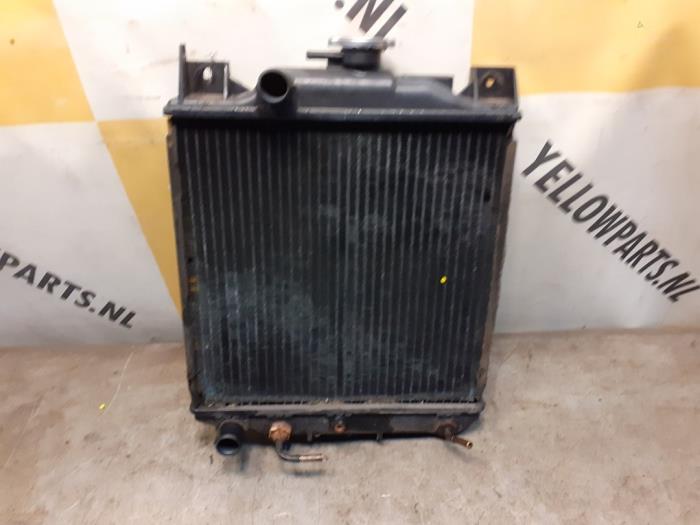 Usagé Radiateur Suzuki Swift (SF310/413) 1.0i Prix € 49,99 Règlement à la marge proposé par Yellow Parts