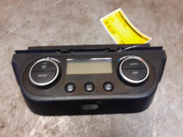 Używane Panel climatronic Suzuki Swift (ZA/ZC/ZD1/2/3/9) 1.3 VVT 16V Cena € 69,00 Procedura marży oferowane przez Yellow Parts