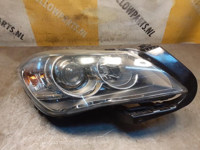 Używane Reflektor prawy Suzuki Kizashi (FRE/FRF) 2.4 16V 4x4 Cena na żądanie oferowane przez Yellow Parts