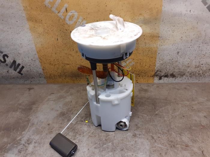 Used Petrol pump Suzuki Splash 1.2 VVT 16V Price € 39,99 Margin scheme offered by Yellow Parts
