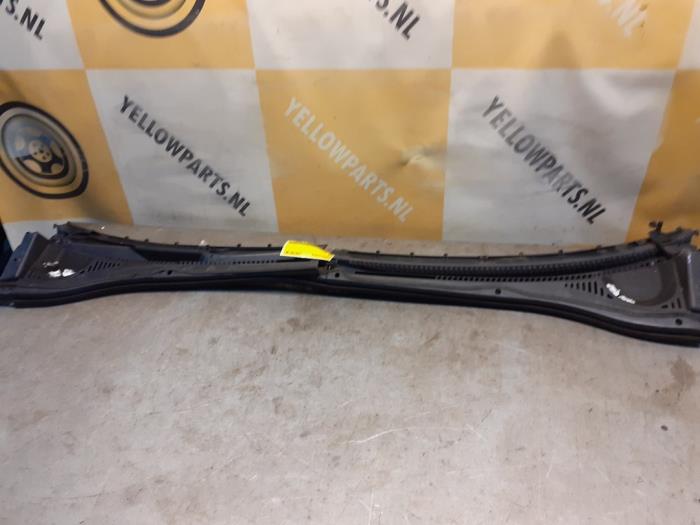 Używane Parawan Suzuki SX4 (EY/GY) 1.6 16V VVT Grip 4x4 Cena € 24,99 Procedura marży oferowane przez Yellow Parts