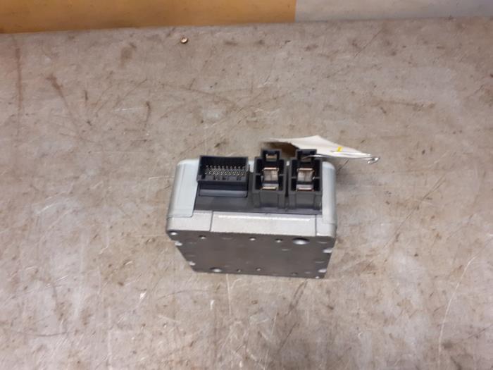 Used Power steering computer Suzuki SX4 (EY/GY) 1.6 16V VVT Grip 4x4 Price € 39,99 Margin scheme offered by Yellow Parts