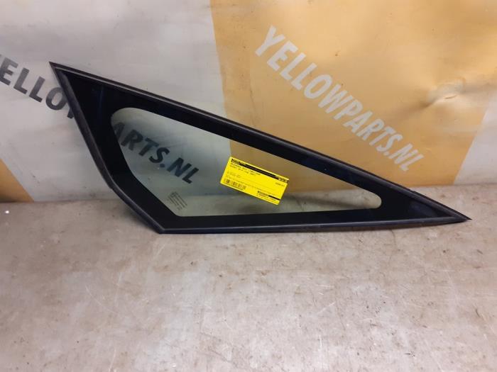 Usados Ventanilla triangular izquierda delante Suzuki SX4 (EY/GY) 1.6 16V VVT Grip 4x4 Precio € 59,95 Norma de margen ofrecido por Yellow Parts