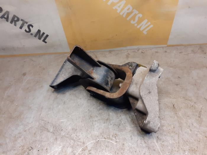 Used Engine mount Suzuki Alto 1.0 12V Price € 30,00 Margin scheme offered by Yellow Parts