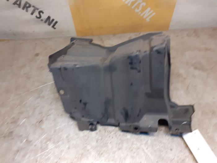 Begagnade Hasplåt Suzuki Celerio (LF) 1.0 12V Pris € 14,99 Marginaltabell erbjuds av Yellow Parts