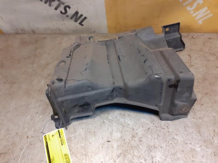 Begagnade Hasplåt Suzuki Celerio (LF) 1.0 12V Pris € 14,99 Marginaltabell erbjuds av Yellow Parts