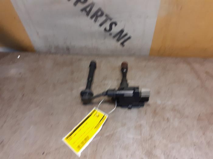 Usagé Bobine Suzuki Grand Vitara II (JT) 1.6 16V Prix € 19,99 Règlement à la marge proposé par Yellow Parts