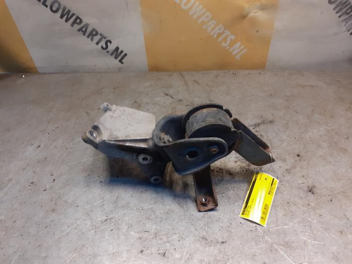 Used Engine mount Suzuki Swift (ZA/ZC/ZD) 1.2 16V Price € 34,99 Margin scheme offered by Yellow Parts