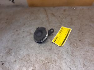Usados Bocina Suzuki SX4 S-Cross (JY) 1.4 Booster Jet Turbo 16V AllGrip Precio € 14,99 Norma de margen ofrecido por Yellow Parts