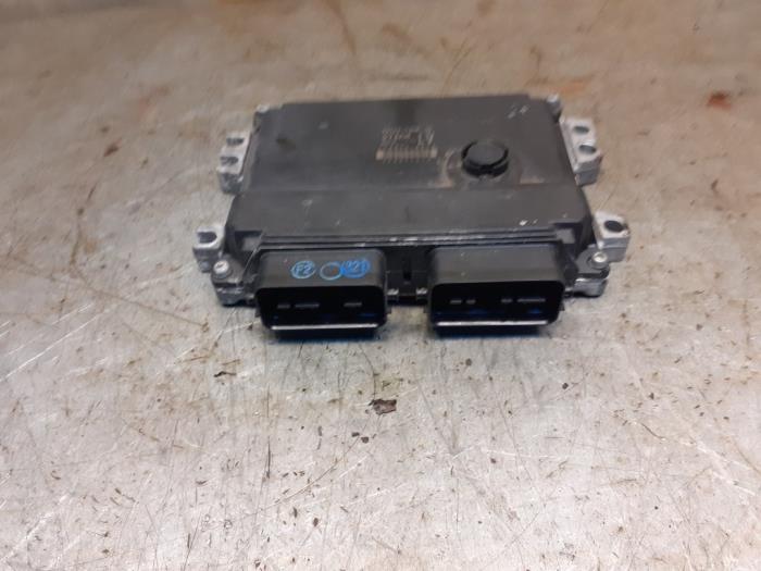 Engine management computer from a Suzuki Swift (ZA/ZC/ZD1/2/3/9) 1.3 VVT 16V 2009