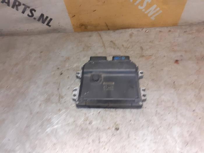 Used Engine management computer Suzuki Swift (ZA/ZC/ZD1/2/3/9) 1.3 VVT 16V Price € 69,00 Margin scheme offered by Yellow Parts