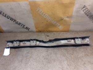Crossmember front part Suzuki Swift 1.3 VVT 16V - 5823062J00